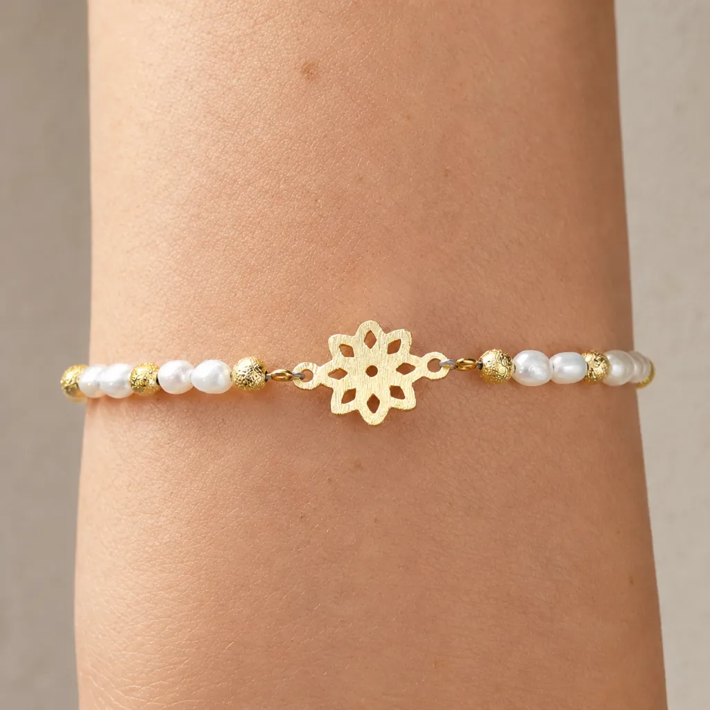 Cloe Pearls Bracelet Model.webp