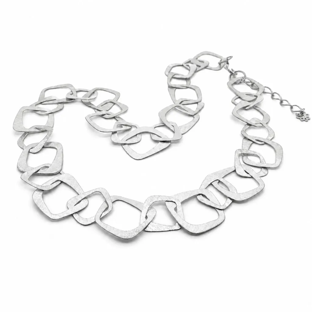 Ima Necklace R1.webp