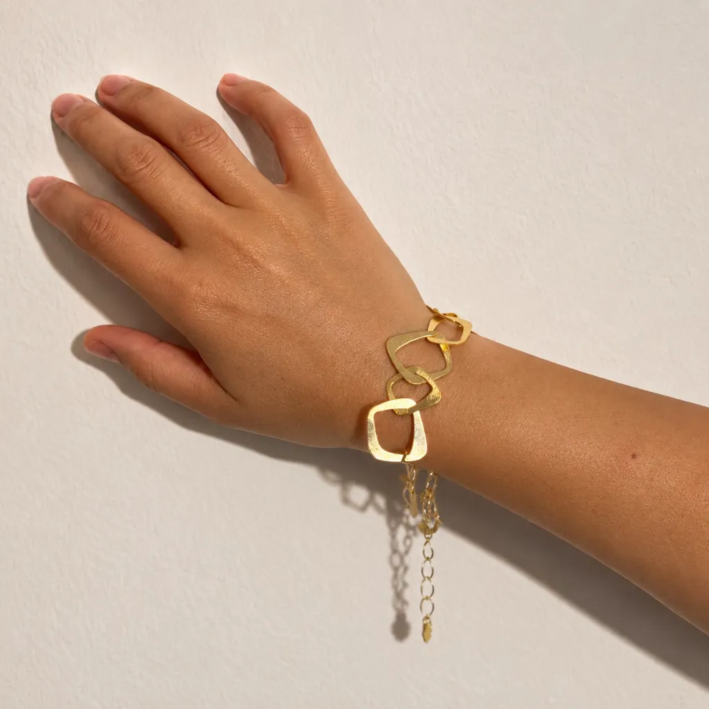 Ima Bracelet  Model 1.webp