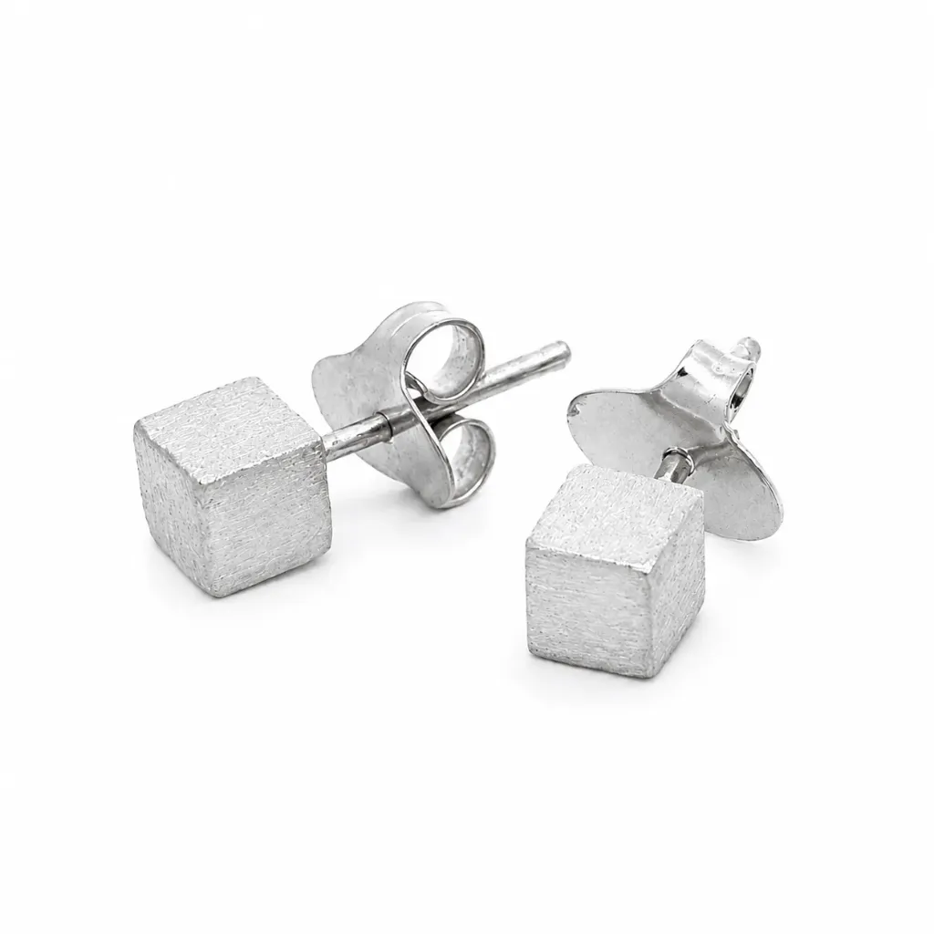 [MF020R] Qube Mini Earrings Rhodium Plated